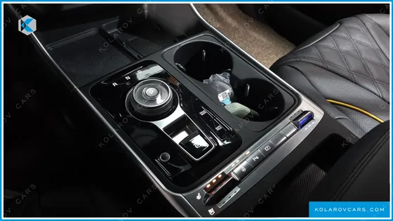 KIA CARNIVAL HEV 9-SEATER HI-LIMOUSINE (SPECIAL VEHICLE)