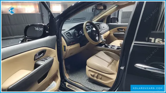 KIA CARNIVAL GASOLINE 9-SEATER HI-LIMOUSINE