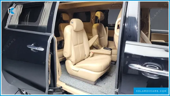 KIA CARNIVAL GASOLINE 9-SEATER HI-LIMOUSINE