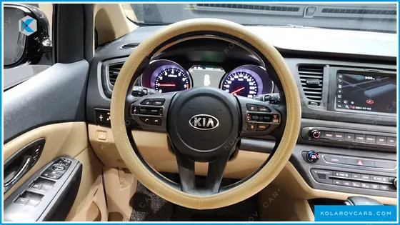 KIA CARNIVAL GASOLINE 9-SEATER HI-LIMOUSINE