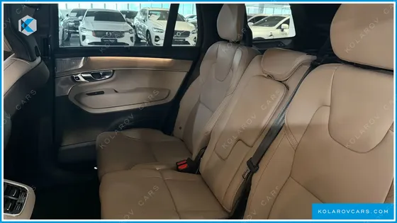 VOLVO XC90 T8 ULTRA BRIGHT HYBRID