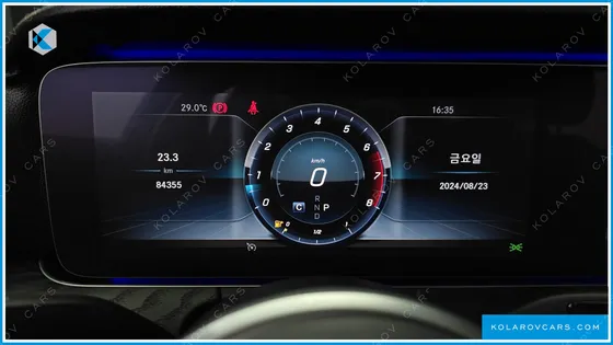 MERCEDES E-CLASS E300 4MATIC AVNATGARDE
