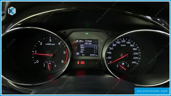 KIA CARNIVAL 9-SEATER PRSTIGE