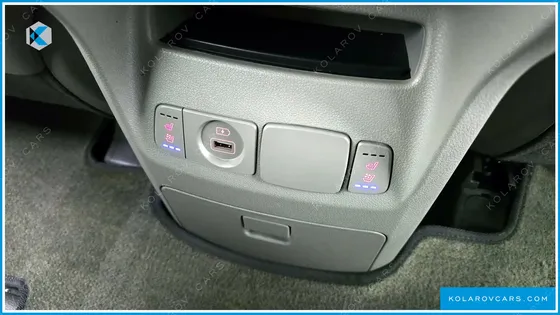 KIA CARNIVAL 9-SEATER PRSTIGE