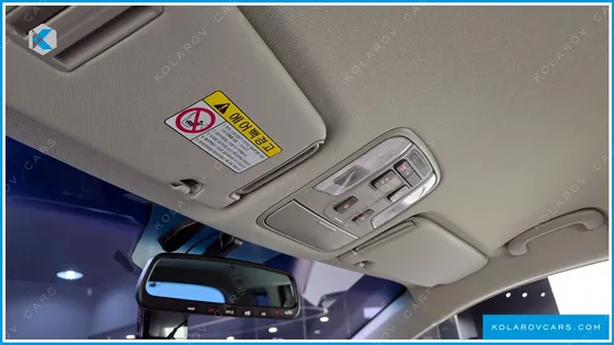 KIA CARNIVAL 9-SEATER PRSTIGE