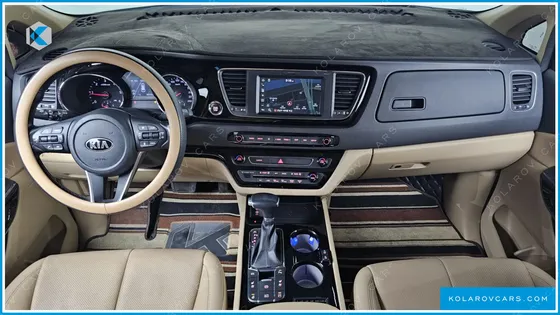 KIA CARNIVAL 9-SEATER HI-LIMOUSINE