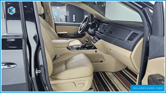 KIA CARNIVAL 9-SEATER HI-LIMOUSINE