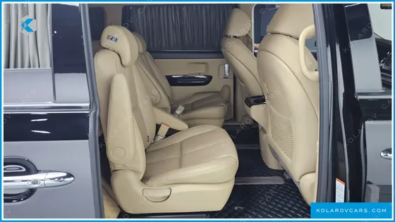 KIA CARNIVAL 9-SEATER HI-LIMOUSINE