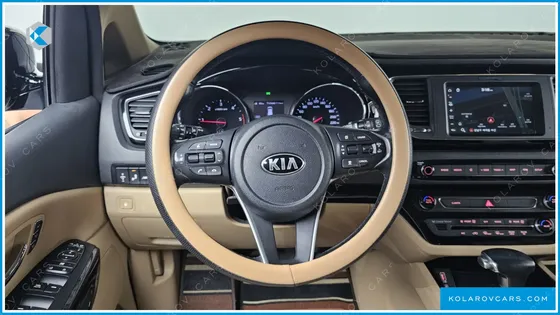 KIA CARNIVAL 9-SEATER HI-LIMOUSINE