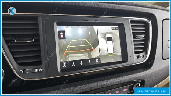 KIA CARNIVAL 9-SEATER HI-LIMOUSINE