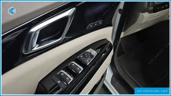 KIA CARNIVAL 7-SEATER SIGNATURE