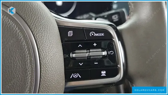 KIA CARNIVAL 7-SEATER SIGNATURE