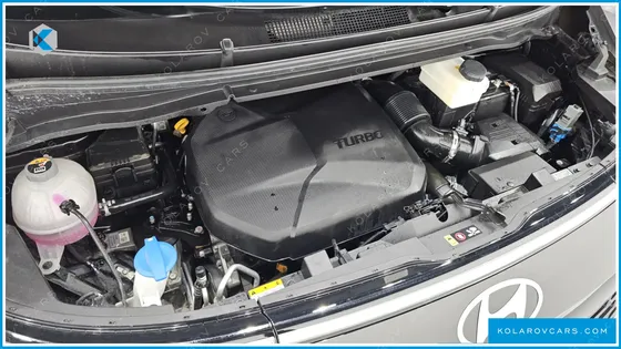 HYUNDAI STARIA 4WD TOURER 9-SEATER