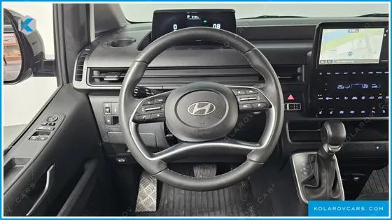 HYUNDAI STARIA 4WD TOURER 9-SEATER