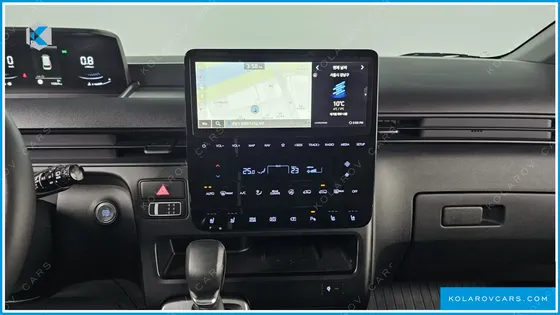 HYUNDAI STARIA 4WD TOURER 9-SEATER