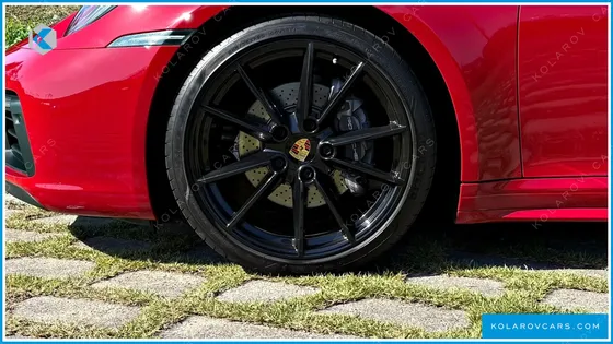 PORSCHE 911 CARRERA 4 CABRIOLET