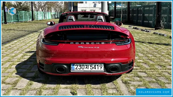 PORSCHE 911 CARRERA 4 CABRIOLET