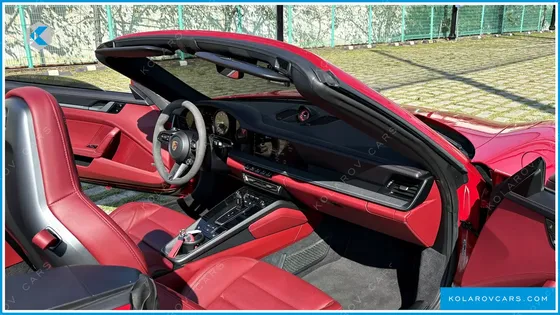 PORSCHE 911 CARRERA 4 CABRIOLET
