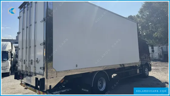 MAN TRUCK CARGO TRUCK 6X2