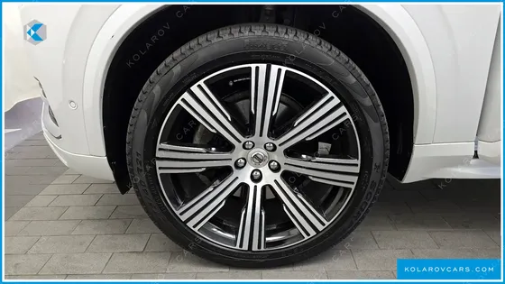 VOLVO XC90 B6 INSCRIPTION