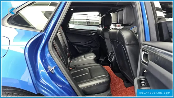 PORSCHE MACAN 2.0