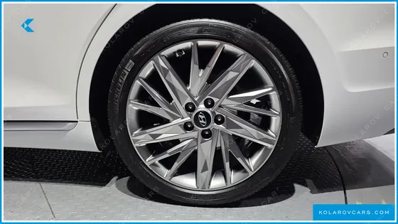 HYUNDAI GRANDEUR 3.3