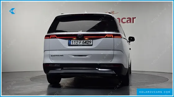 KIA CARNIVAL 9-SEATER SIGNATURE