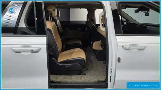 KIA CARNIVAL 9-SEATER SIGNATURE