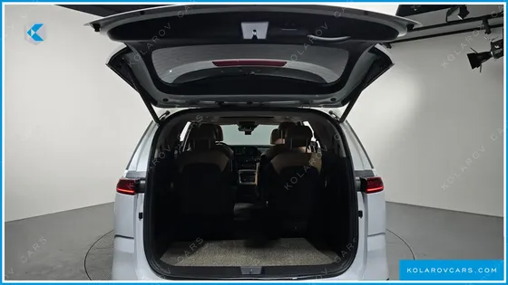 KIA CARNIVAL 9-SEATER SIGNATURE