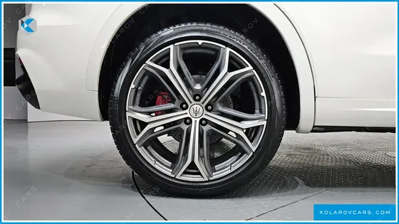 MASERATI LEVANTE 3.8 GTS AWD