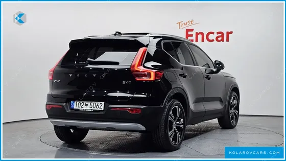 VOLVO XC40 B4 INSCRIPTION