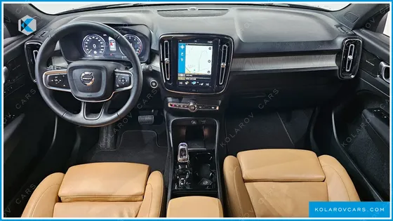VOLVO XC40 B4 INSCRIPTION