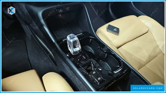 VOLVO XC40 B4 INSCRIPTION