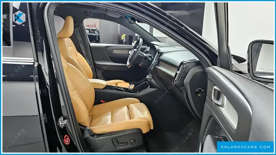 VOLVO XC40 B4 INSCRIPTION