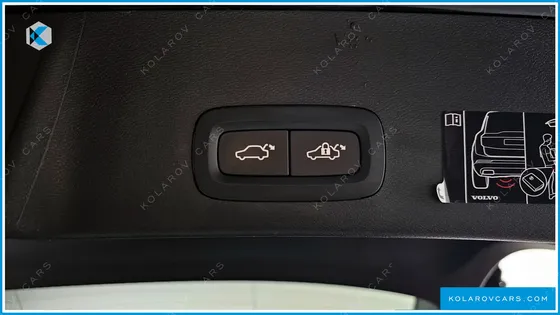 VOLVO XC40 B4 INSCRIPTION