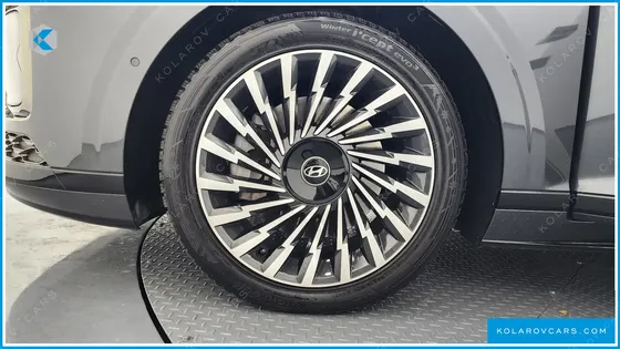 HYUNDAI GRANDEUR 3,5 GASOLINE 4WD