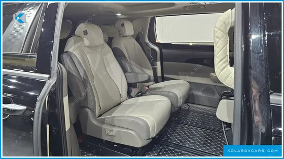 KIA CARNIVAL GASOLINE 9-SEATER SIGNATURE