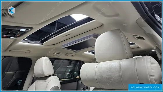 KIA CARNIVAL GASOLINE 9-SEATER SIGNATURE