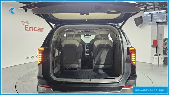 KIA CARNIVAL GASOLINE 9-SEATER SIGNATURE