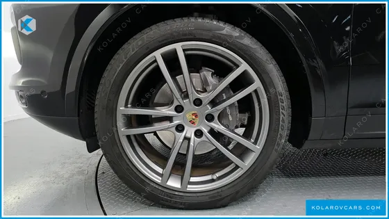 PORSCHE CAYENNE 3.0 PLATINUM EDITION