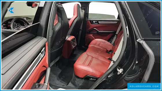 PORSCHE CAYENNE 3.0 PLATINUM EDITION