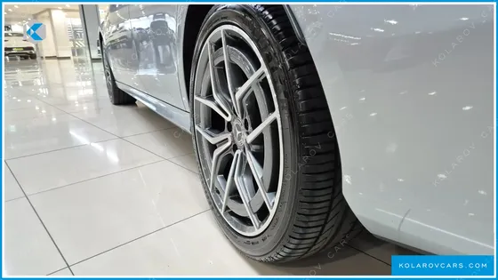 MERCEDES E-CLASS E220D 4MATIC AMG LINE