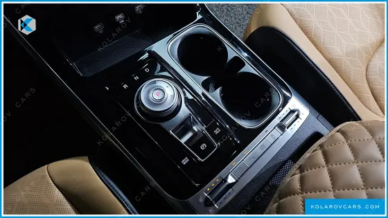 KIA CARNIVAL 9-SEATER NOBLESSE