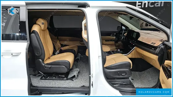 KIA CARNIVAL 9-SEATER NOBLESSE
