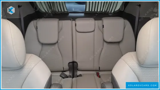 KIA CARNIVAL GASOLINE 7-SEATER HI-LIMOUSINE
