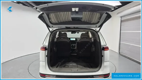 KIA CARNIVAL GASOLINE 7-SEATER HI-LIMOUSINE