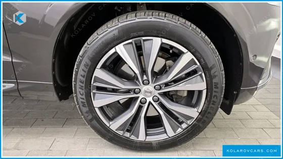VOLVO XC60 B6 INSCIRTION