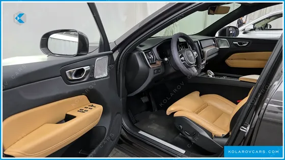 VOLVO XC60 B6 INSCIRTION