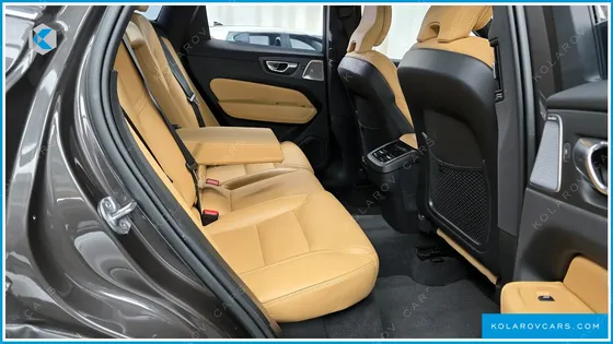 VOLVO XC60 B6 INSCIRTION