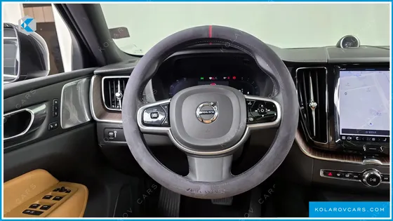 VOLVO XC60 B6 INSCIRTION